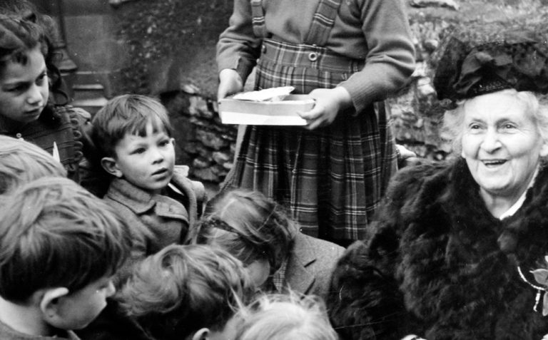 MARIA MONTESSORI DAN PERANNYA BAGI PENDIDIKAN